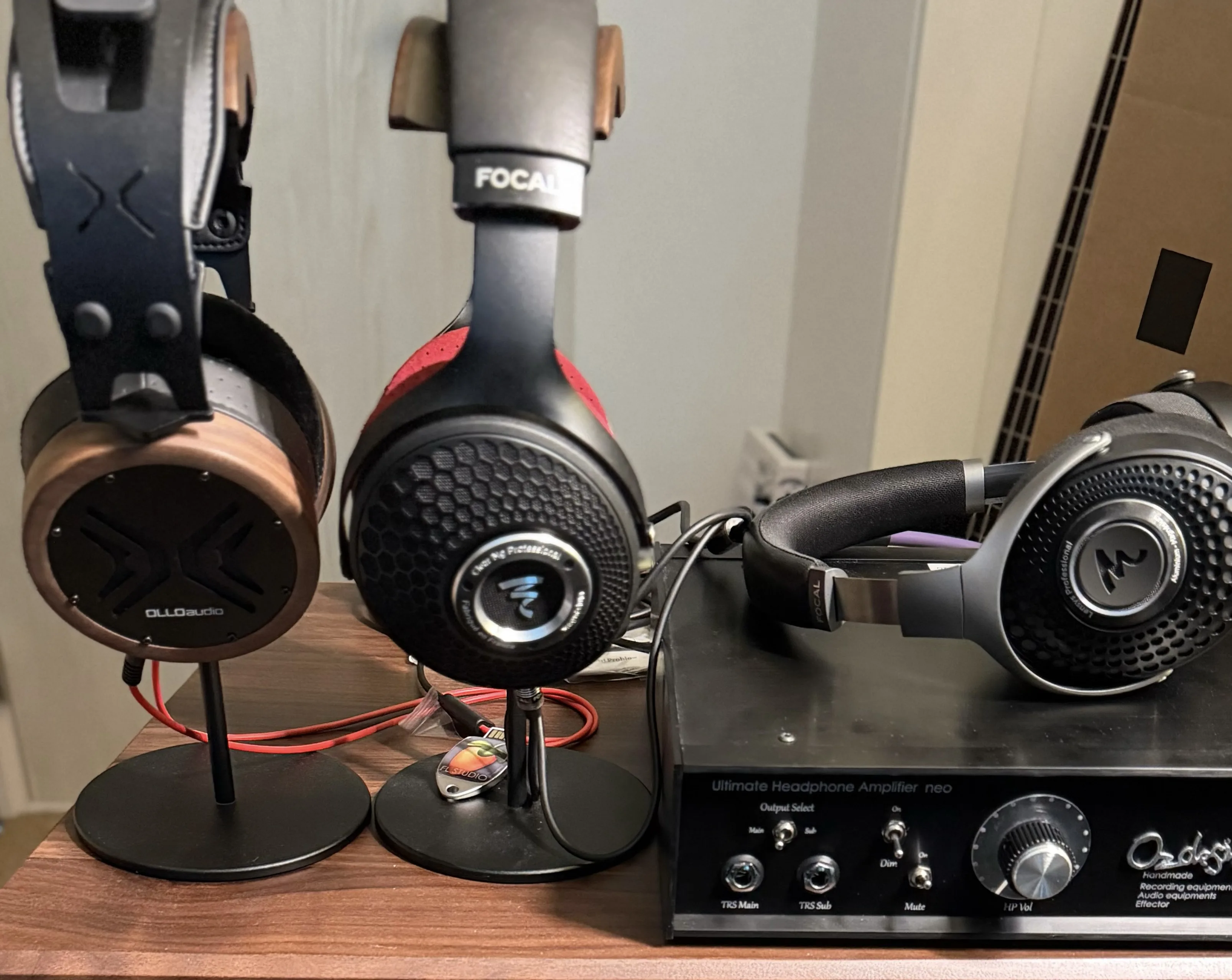 Headphone