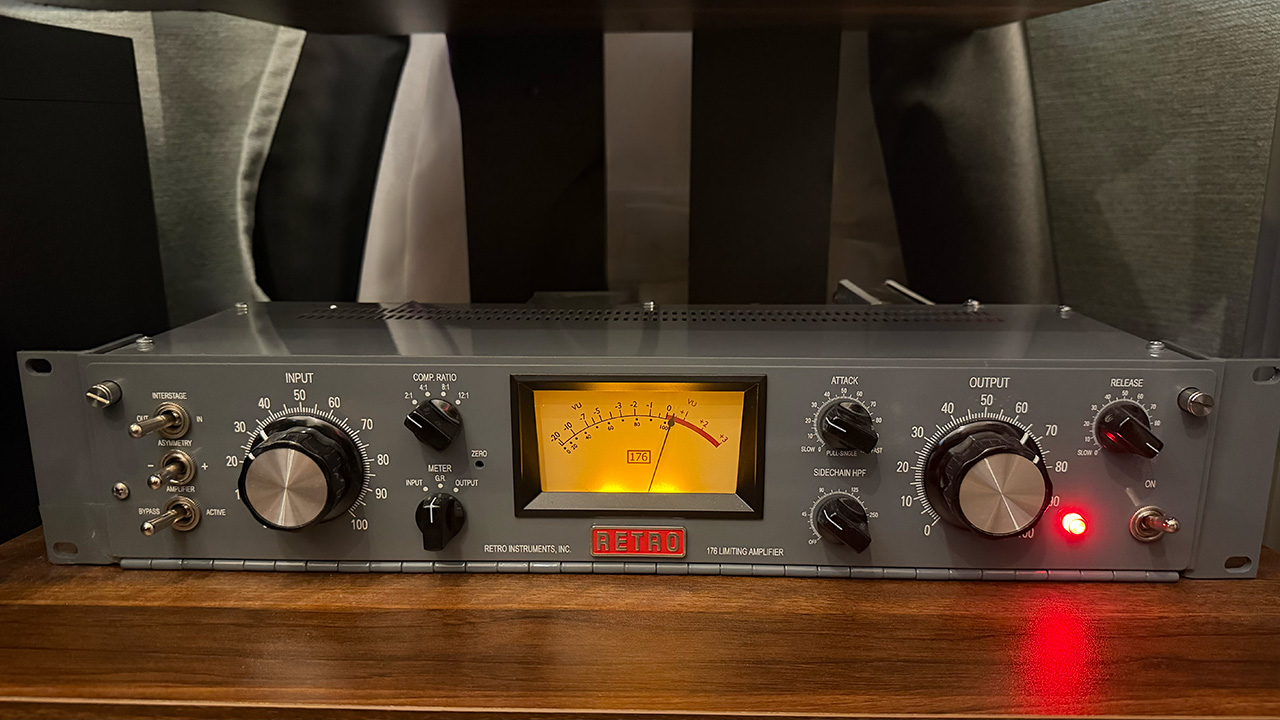 Retro176